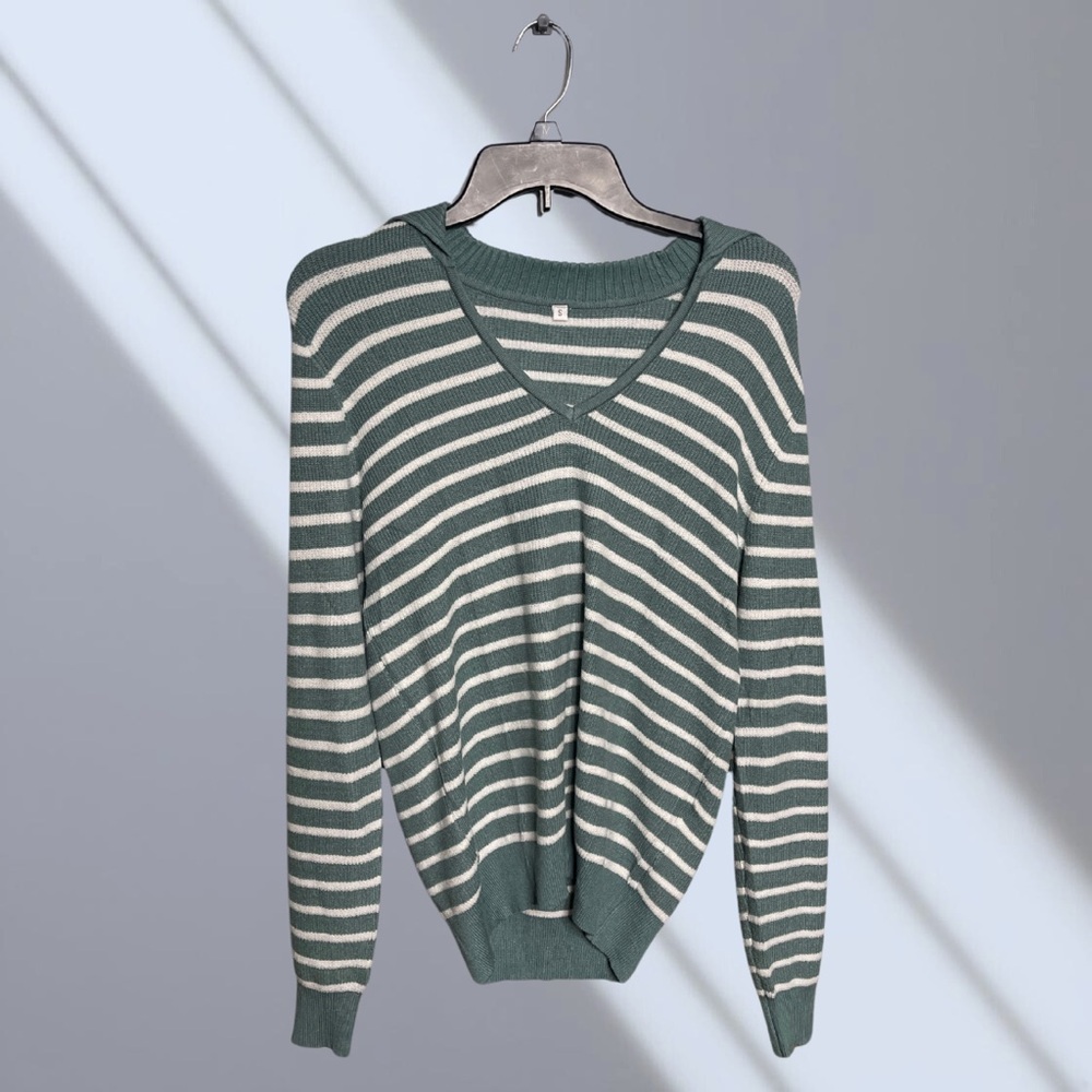 Chic V-Neck Striped Sweater - Green and White 🆕